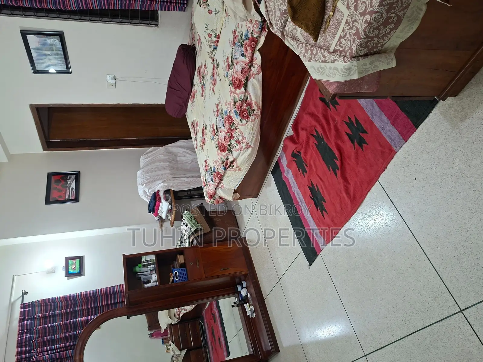 Used Ready Luxury 1850 Sft 4 Bed Room Flat Sale at Green Road in Dhanmondi