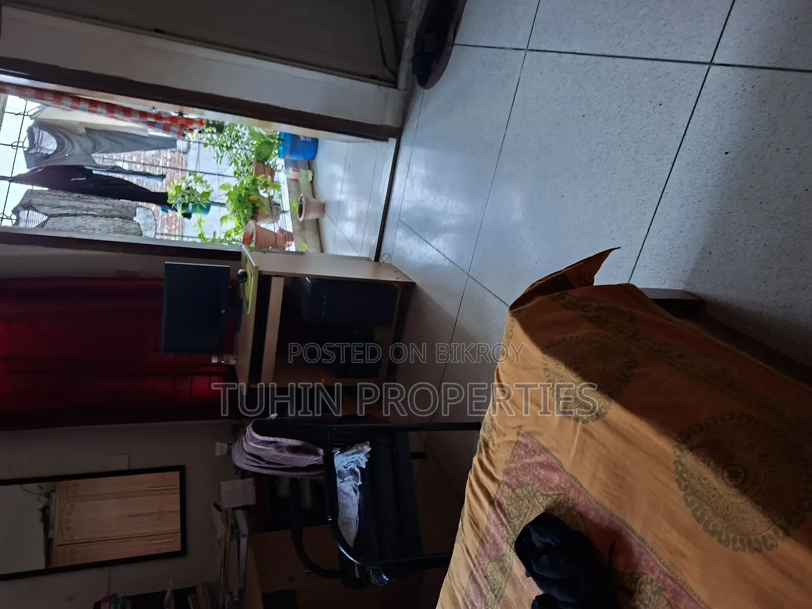 Used Ready Luxury 1850 Sft 4 Bed Room Flat Sale at Green Road in Dhanmondi