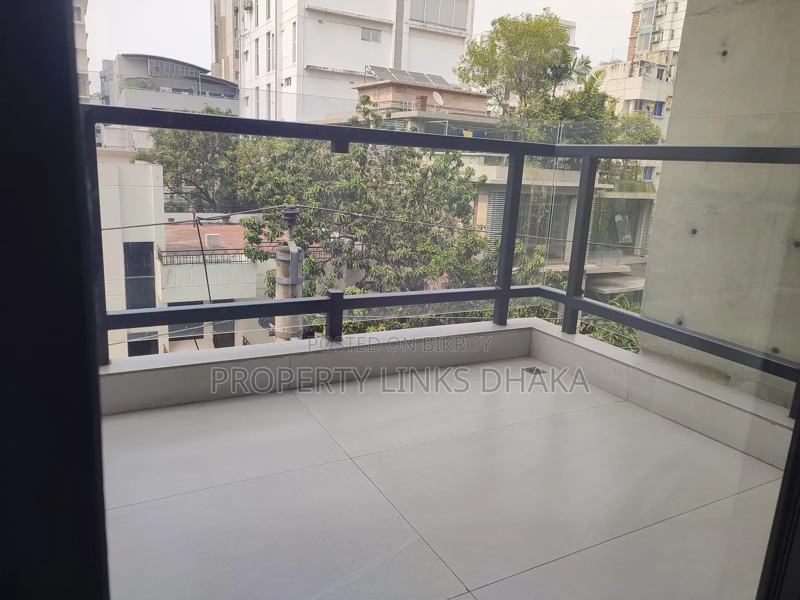 Brand New Furnished Flat in Baridhara in Baridhara