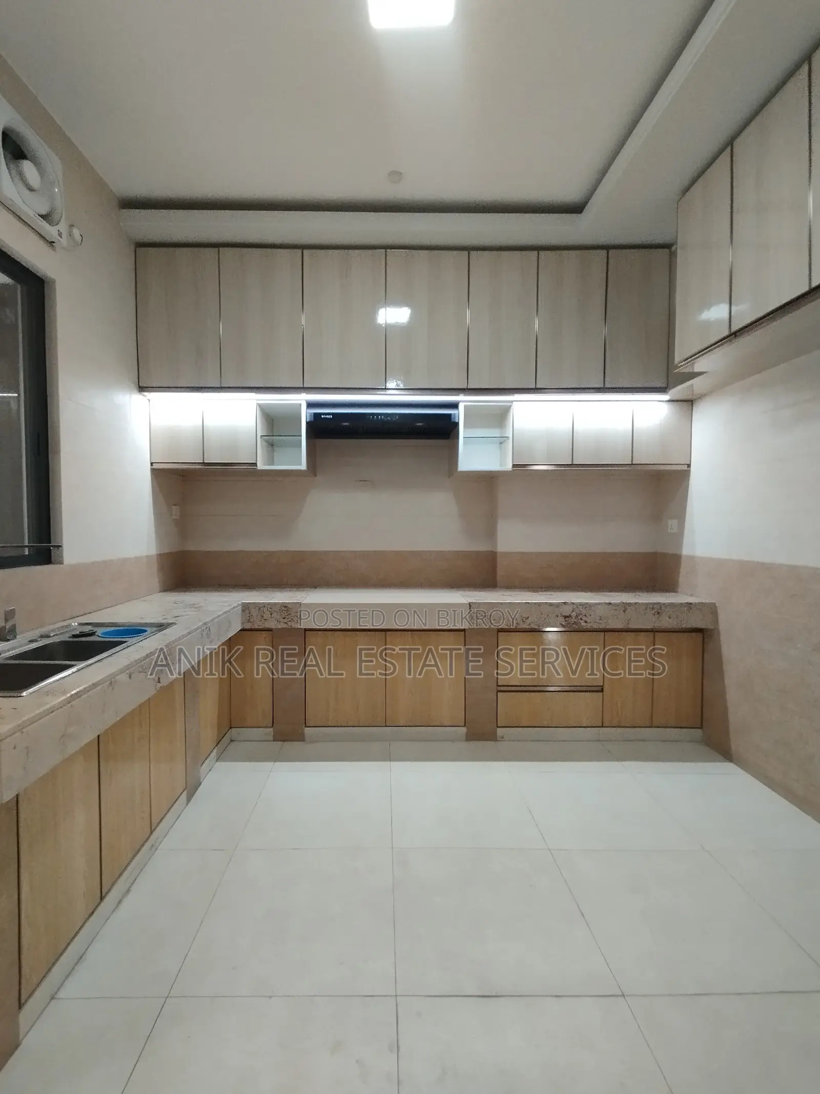 New Modern 4900 Sft Un Farnised Flat Rent At Gulshan 2 in Gulshan