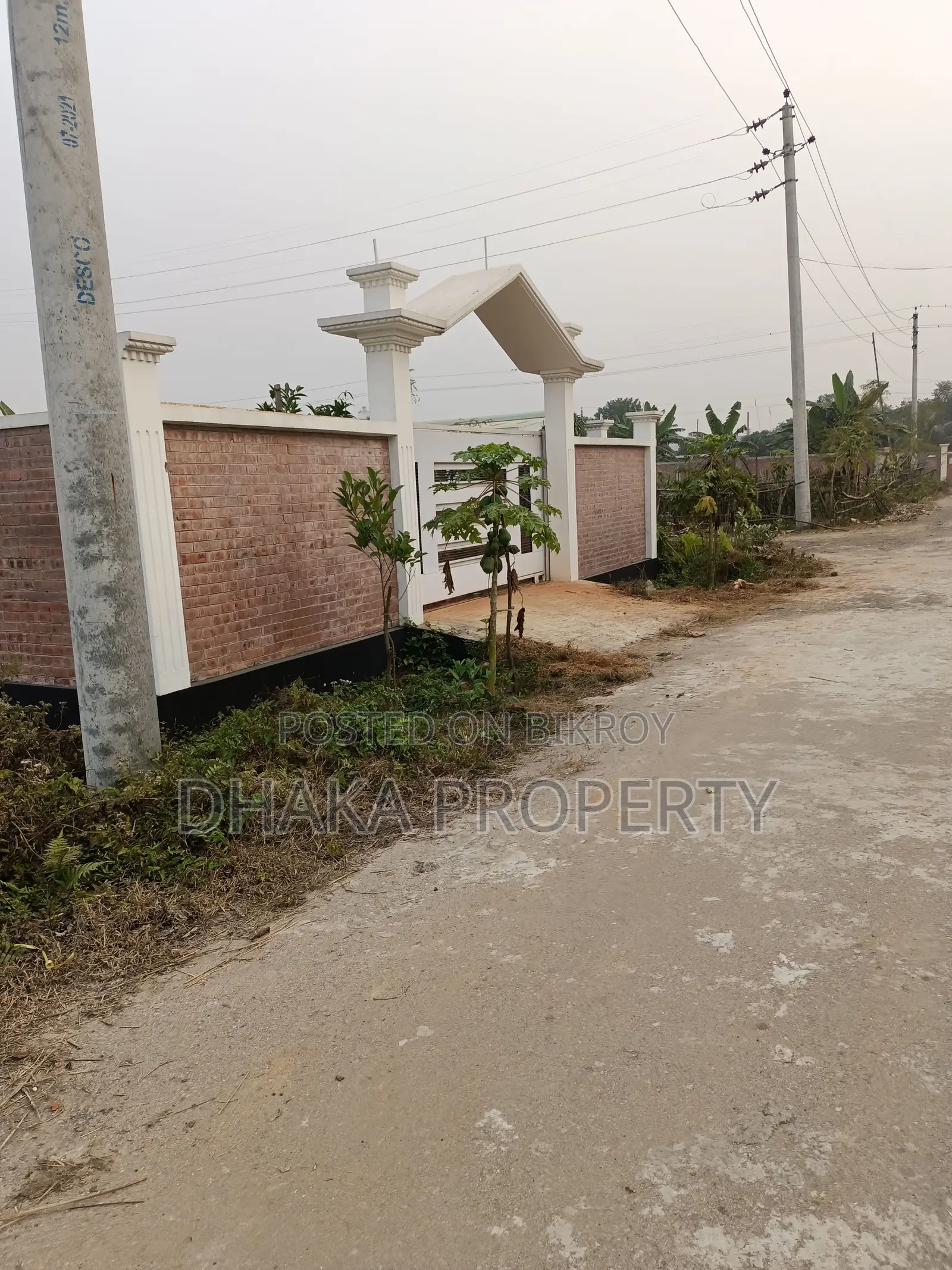 Nearby 300ft 3 Katha Park East at Sector- 9 in Purbachal