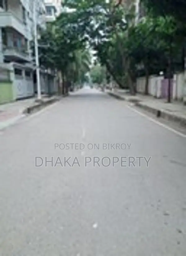 7.75 Katha East-Facing Plot Near Avenue, Sector-7 in Uttara