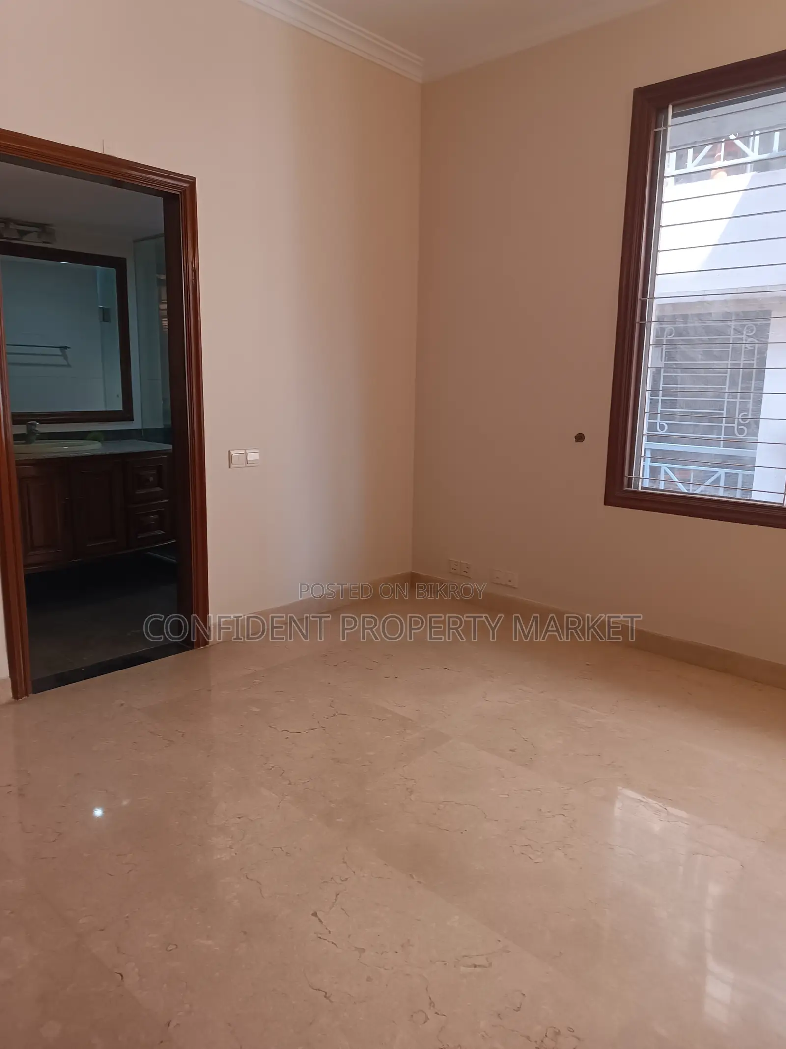 Semi Furnished Flat for Rent in Gulshan in Gulshan