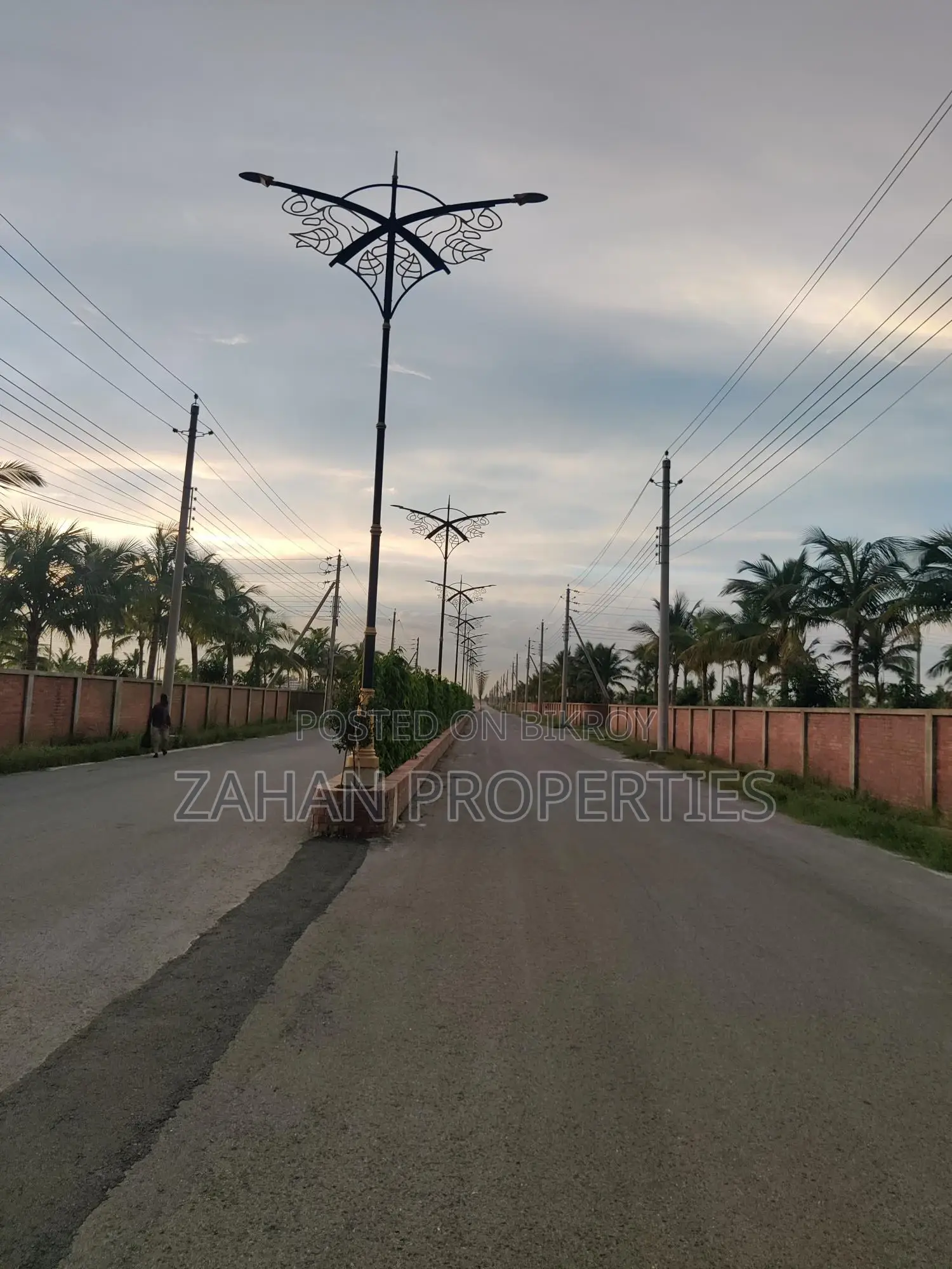 BASHUNDHARA P Block 18 Katha South Face Plot For Sale in Basundhara