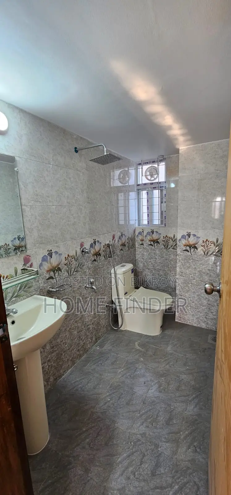 3bhk 2145 Sqft Exclusive Flat Rent in Gulshan in Gulshan