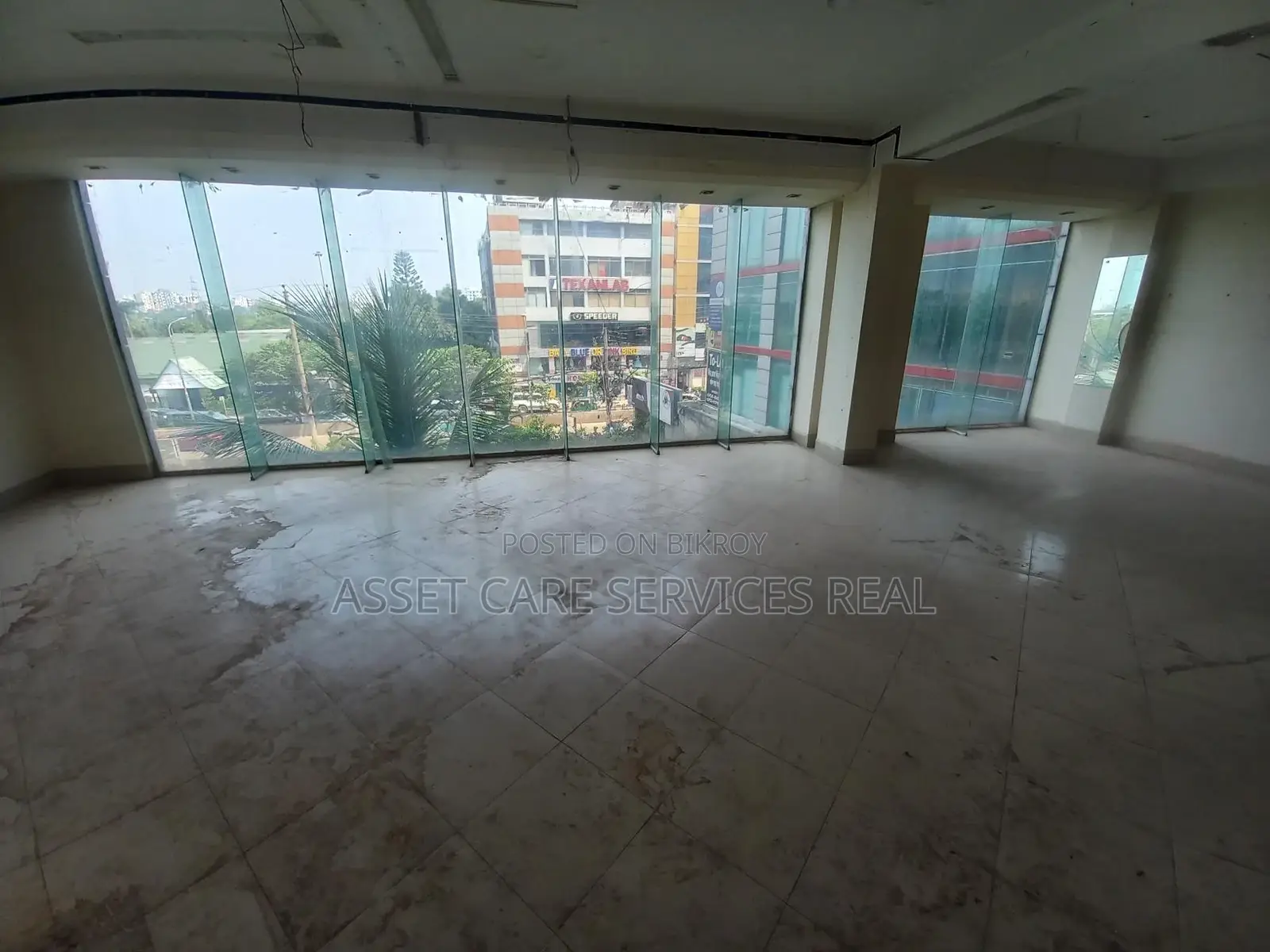 1200 Sqf Commercial Space Rent @ Gulshan Tejgaon Link Road. in Gulshan