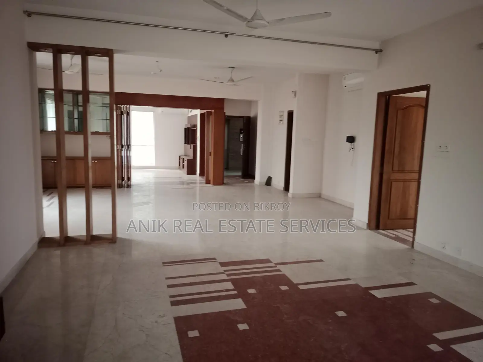 Good Quality Semi Farnised Flat Rent At Gulshan North in Gulshan