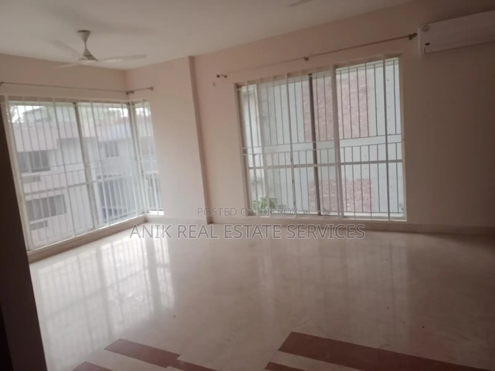 Good Quality Semi Farnised Flat Rent At Gulshan North in Gulshan