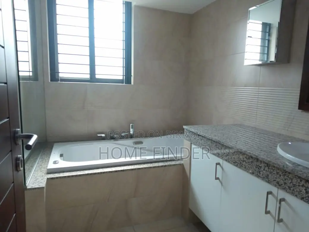Exclusive Designed 4000 Sq Ft Furnished Apt: Is Up For Rent In Gulshan in Gulshan