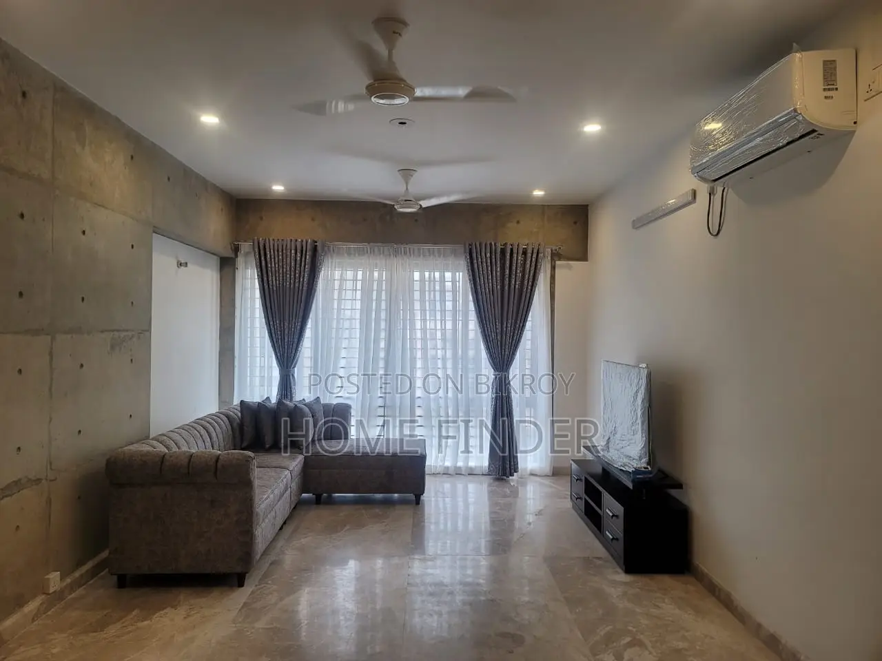 Luxurious Fully Furnished Apartment Rent at Gulshan in Gulshan