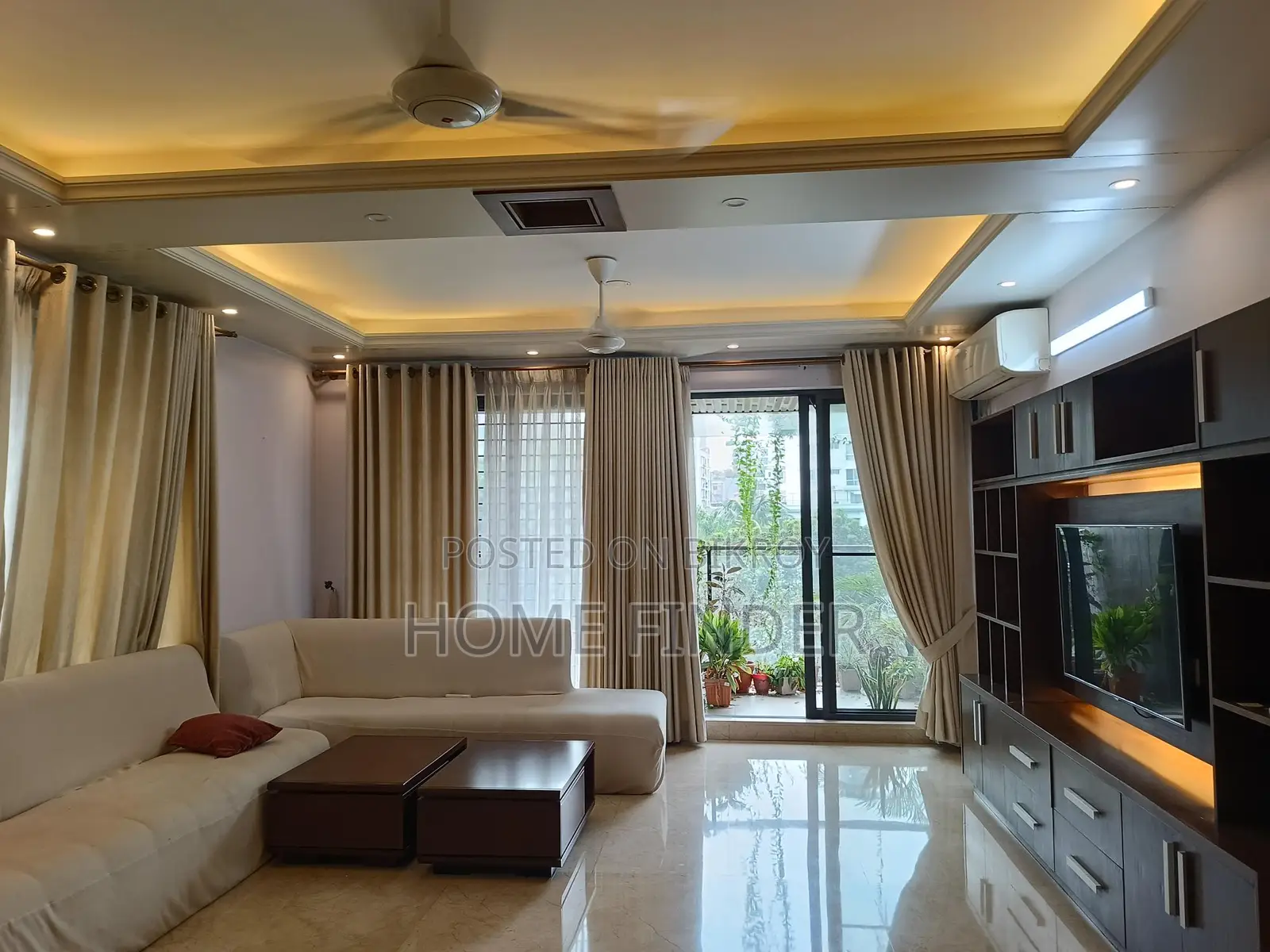 Lake View Luxurious Furnished Apt: Rent In Gulshan 2 in Gulshan