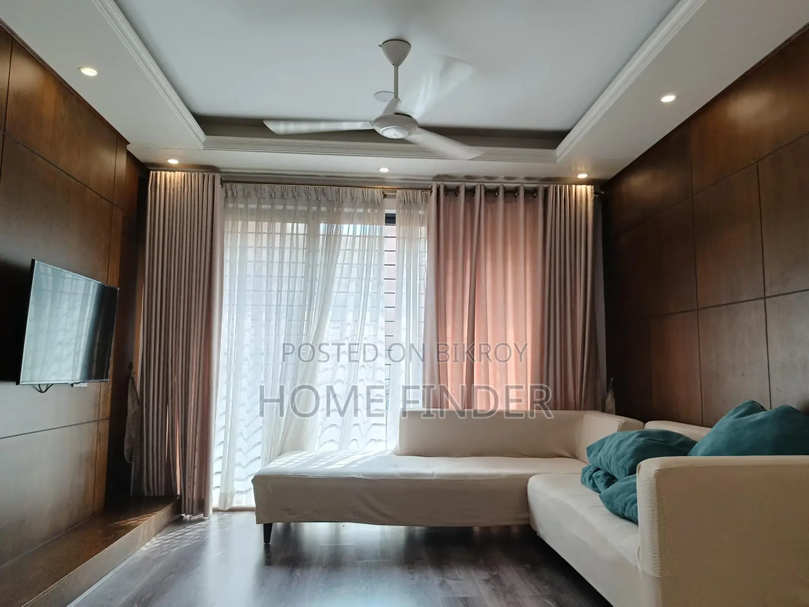 Lake View Luxurious Furnished Apt: Rent In Gulshan 2 in Gulshan