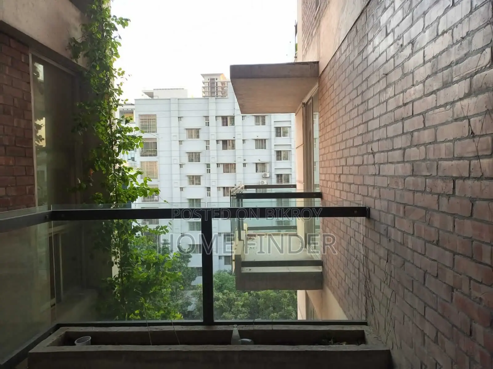 In Gulshan This Apartment Is Up For Rent Which 3000 Sq Ft in Gulshan