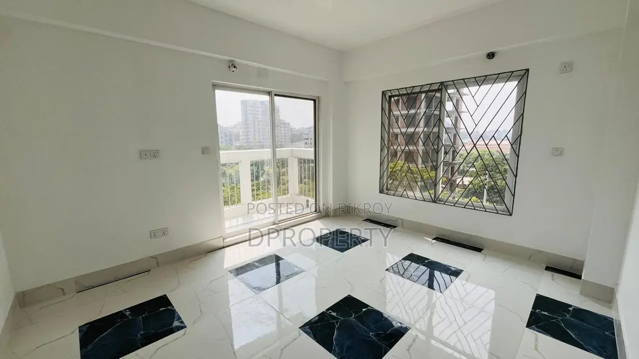 2100 Sft Luxurious Brand New South-Facing Apartment for Rent on 5th Floor in Basundhara