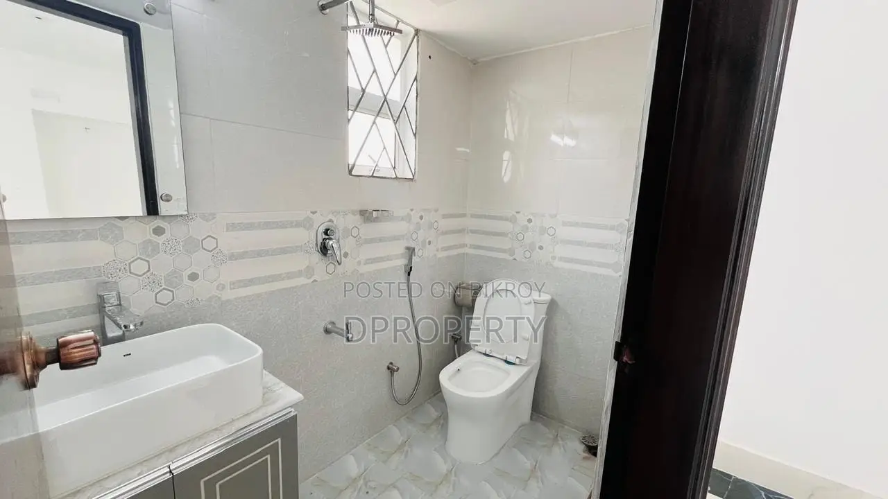 2100 Sft Luxurious Brand New South-Facing Apartment for Rent on 5th Floor in Basundhara