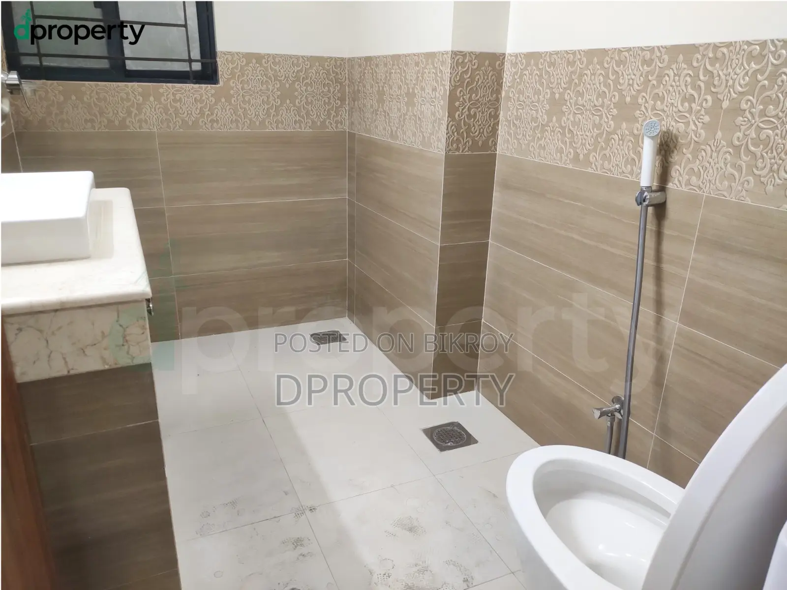 South West Corner Gemcon Developer Brand New Apartment 3rd floor in Gulshan