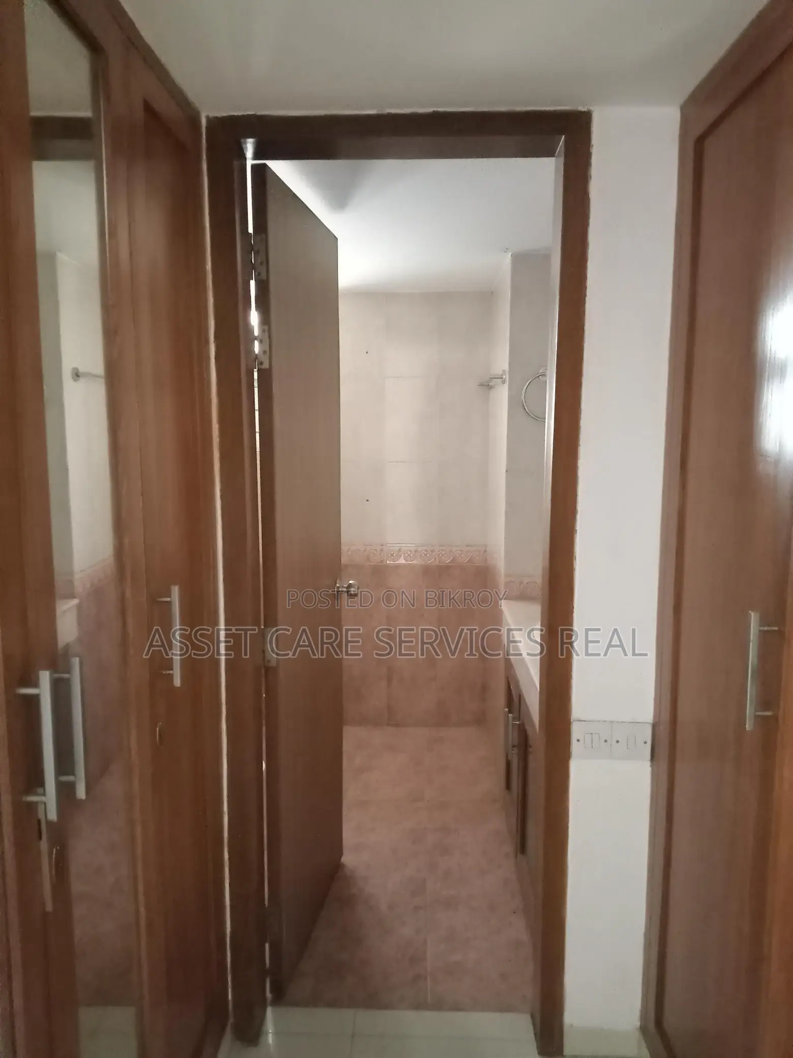 Beautiful Apartment For Rent In GULSHAN 1 in Gulshan