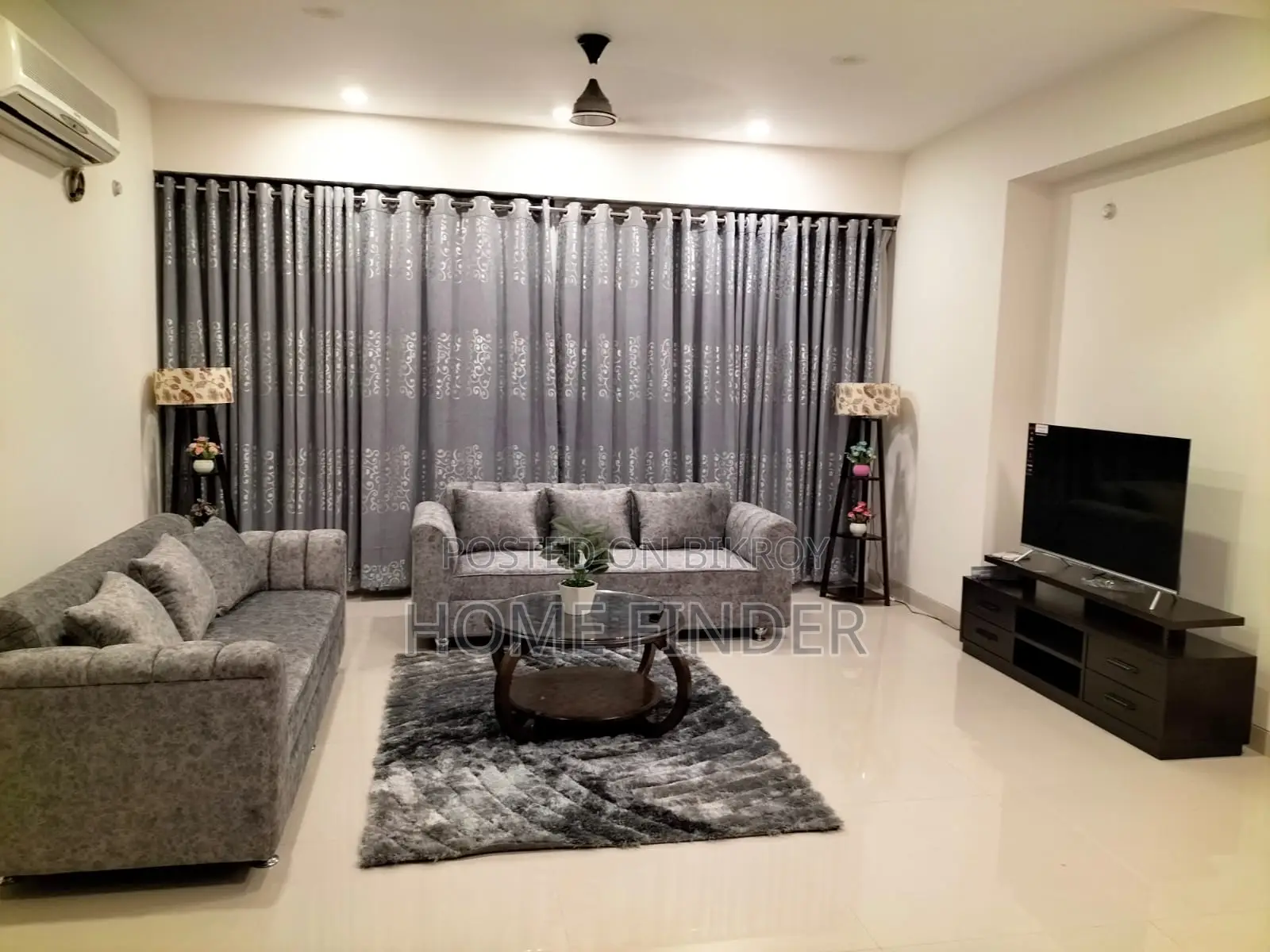 Luxurious Fully Furnished Apartment Rent in Gulshan in Gulshan