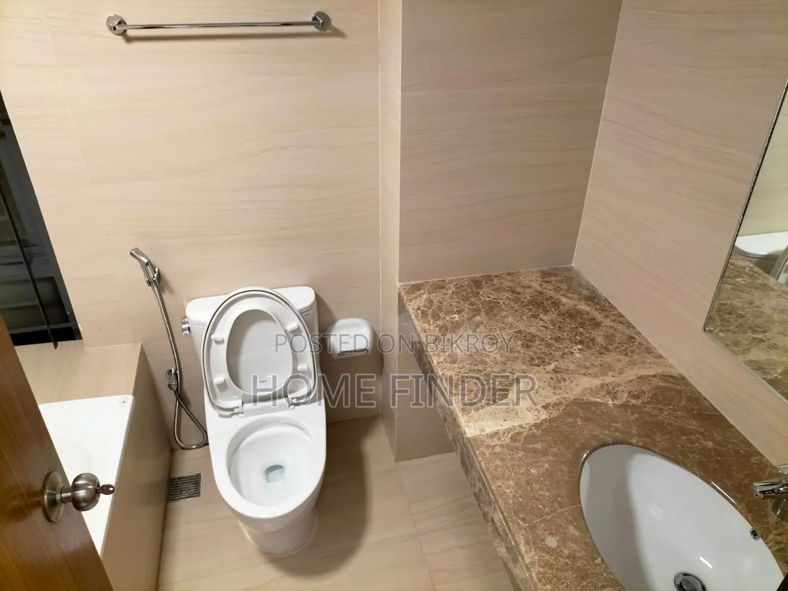 Luxurious Fully Furnished Apartment Rent in Gulshan in Gulshan