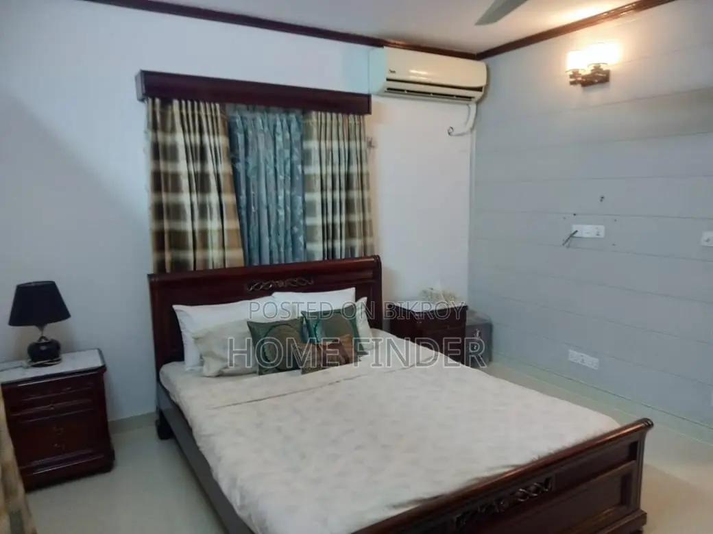 2440 Sqft Full Furnished Apartment For Rent In Gulshan in Gulshan