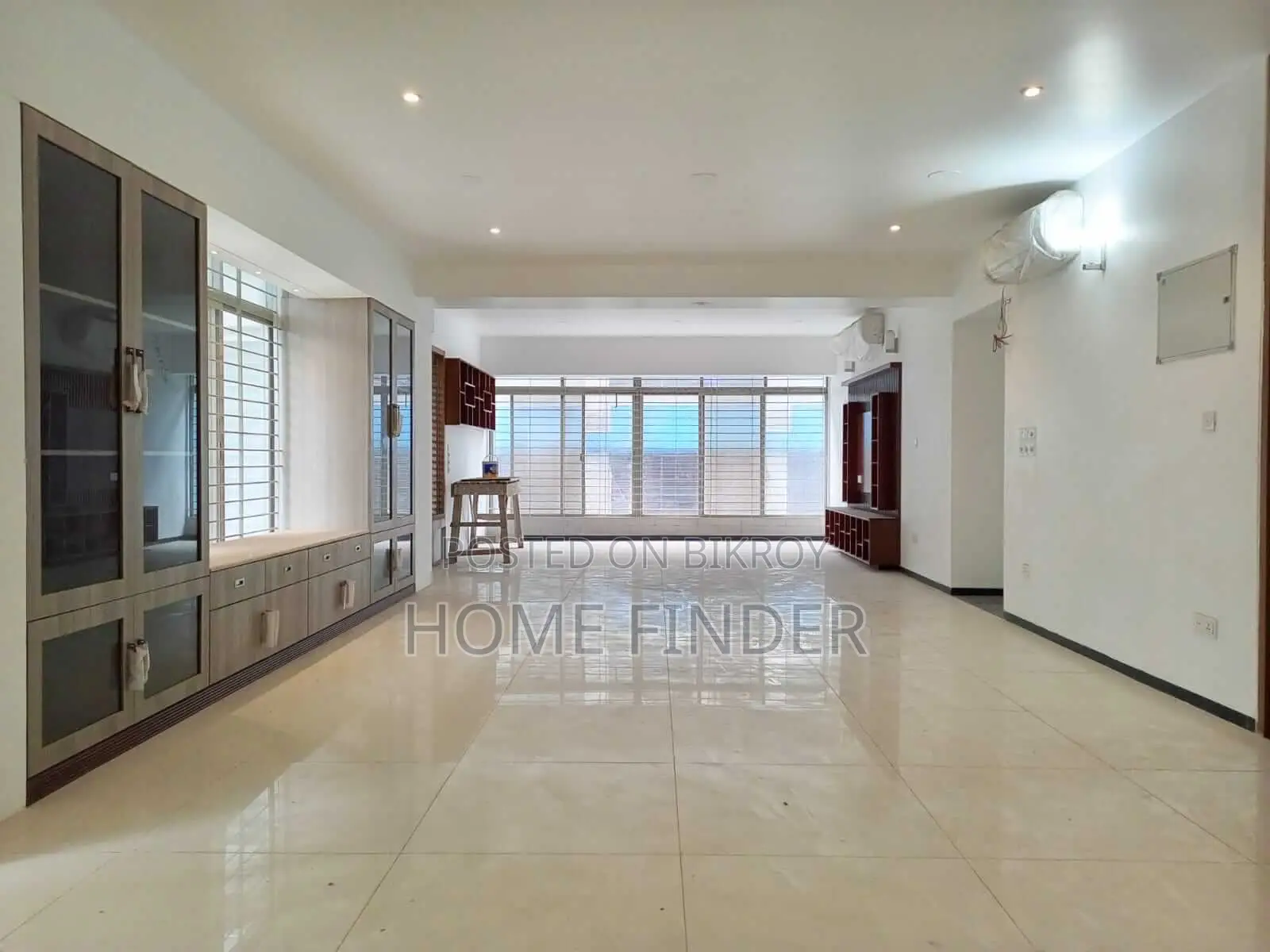 A Nice And Comfortable Apartment Of 3560 Sq Ft Is Up For Rent In Gulshan in Gulshan