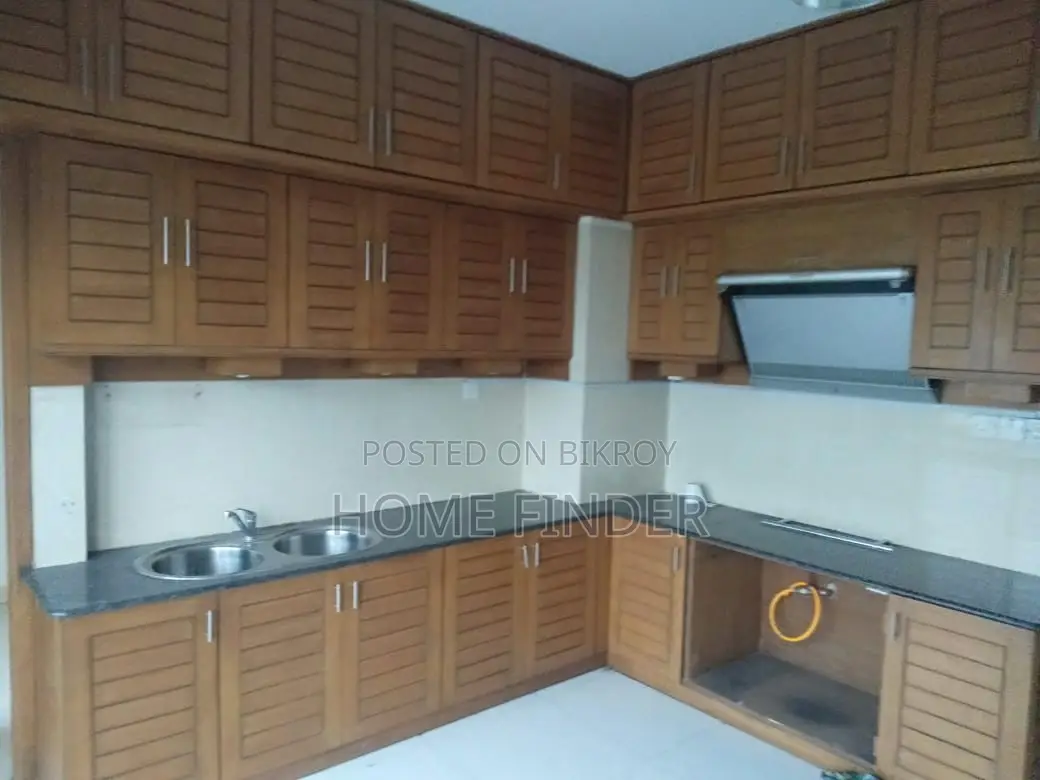 Semi Furnished 4bed 4250 Sqft Apt: For Rent @ Gulshan 2 in Gulshan