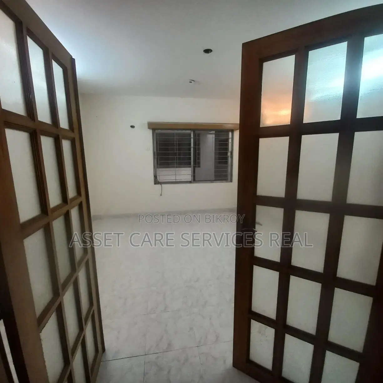 3500 Sqf Office Space @ Rent Gulshan 1. in Gulshan