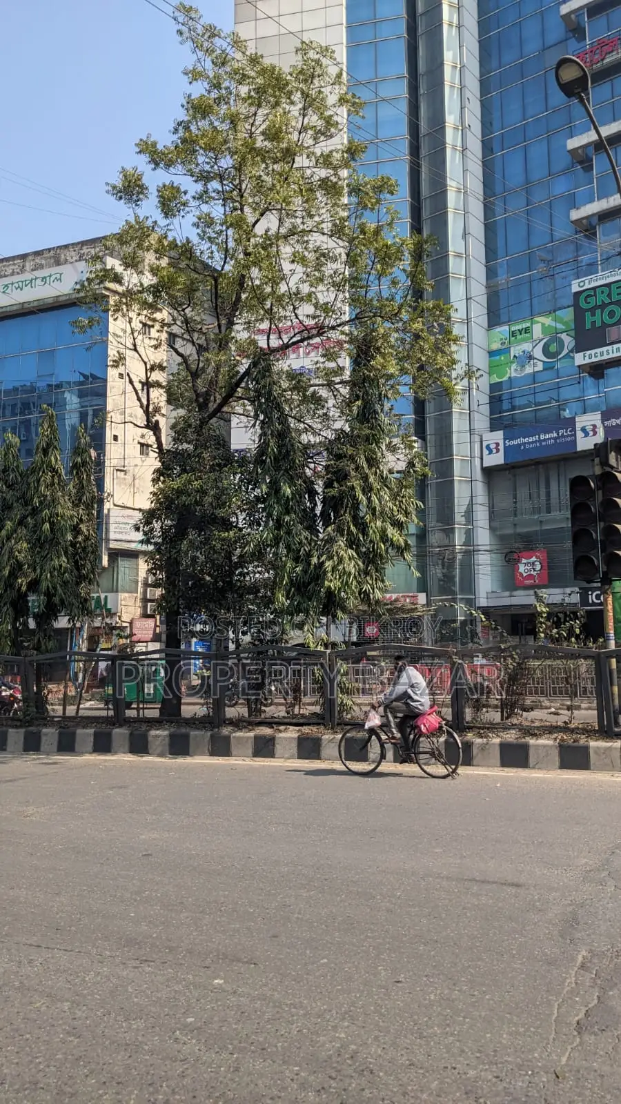 Prime Commercial Space For Sale in Dhanmondi