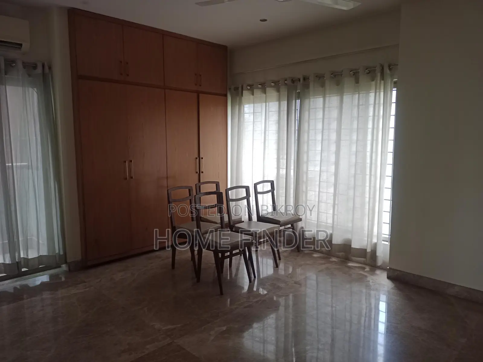Semi-Furnished 3bed-2550 Sqft Apartment Rent in Gulshan-2 in Gulshan