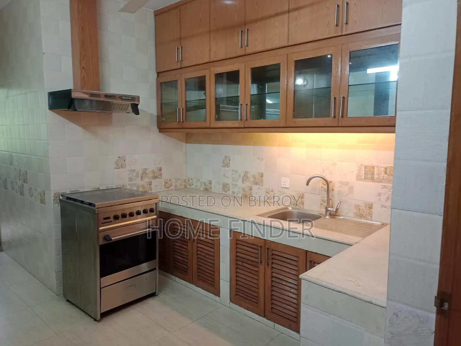 Semi-Furnished 3bed-2550 Sqft Apartment Rent in Gulshan-2 in Gulshan