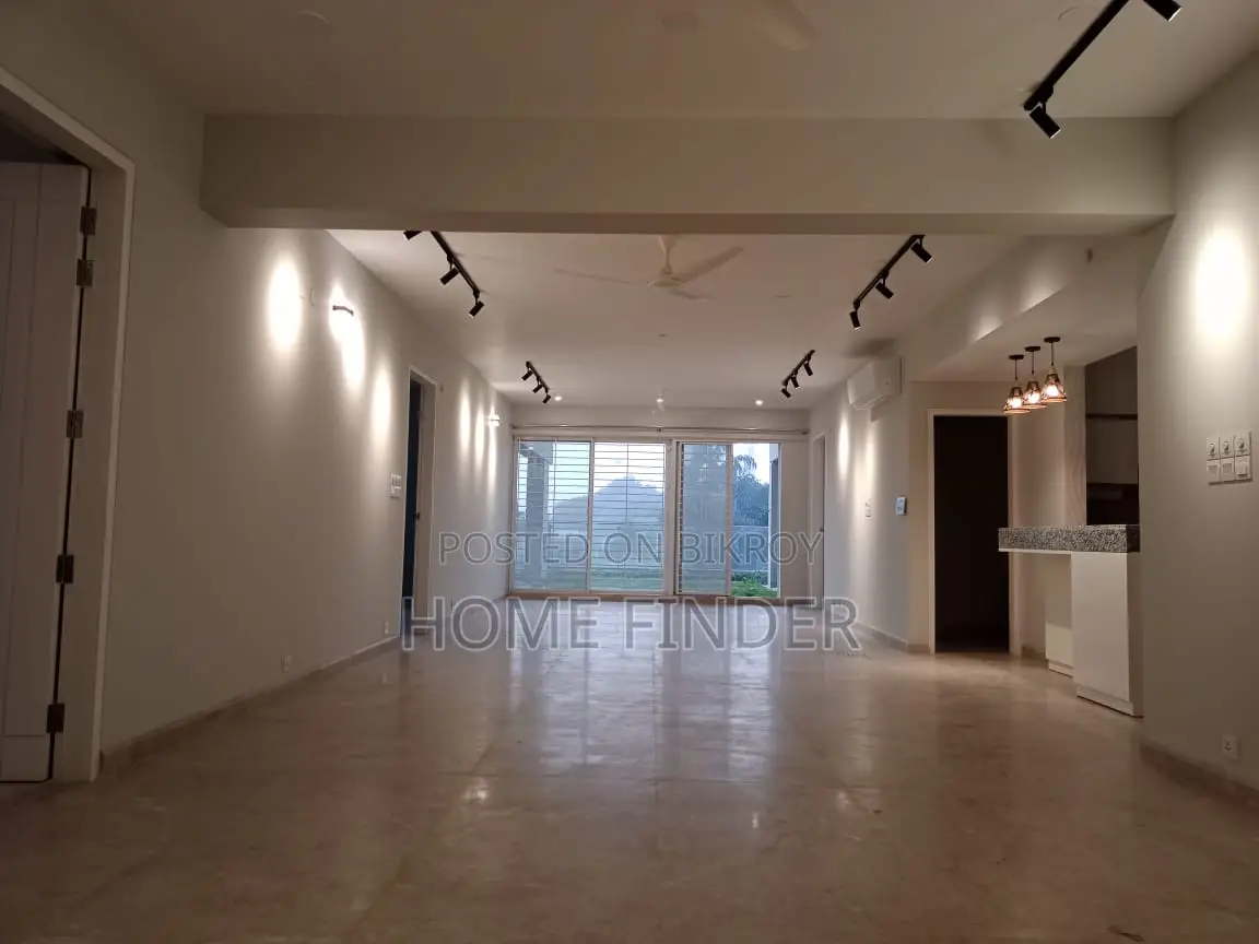 Swimming Pool Gym Luxury Ready Flat For Rent Gulshan 2 in Gulshan