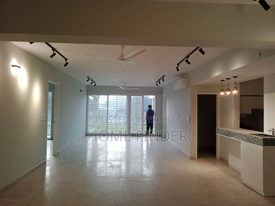 Swimming Pool Gym Luxury Ready Flat For Rent Gulshan 2 in Gulshan