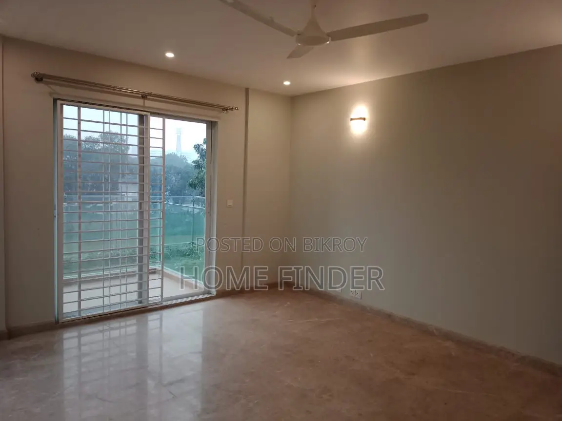 Swimming Pool Gym Luxury Ready Flat For Rent Gulshan 2 in Gulshan