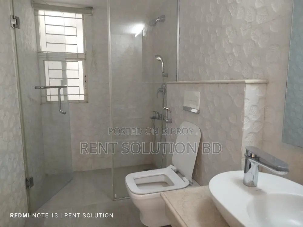 Gorgeously Fully Furnished Apartment Baridhara Diplomatic Zone in Baridhara