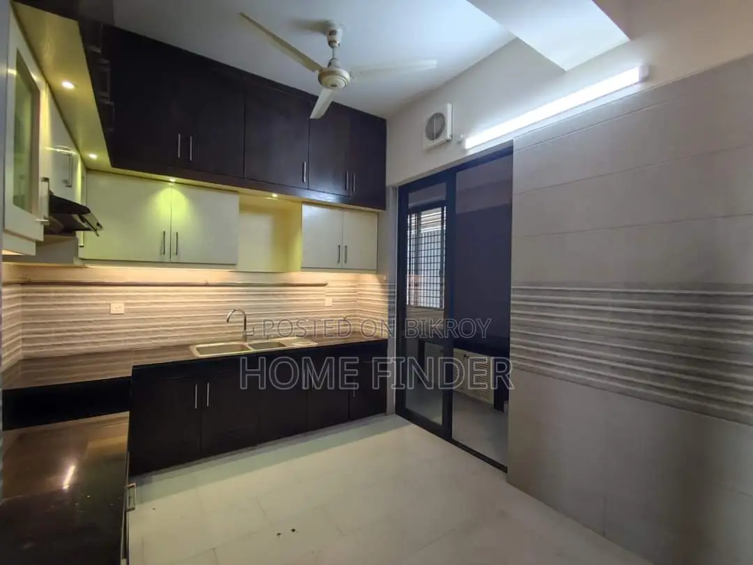 Looking For A Tasteful 4440 Sqft Home to Rent in Gulshan in Gulshan