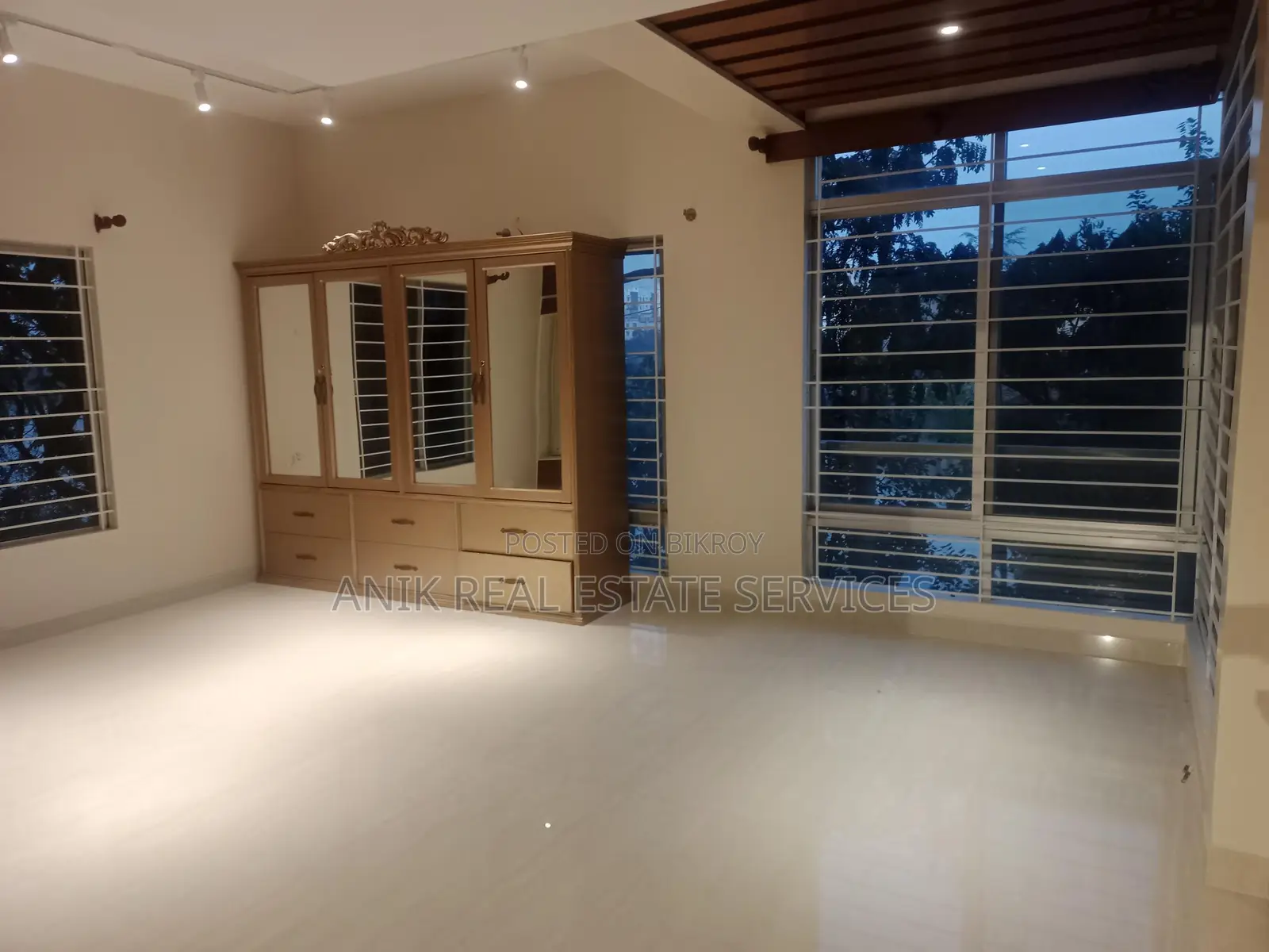 Good Quality Duplex Semi Farnised Flat Rent At Gulshan in Gulshan