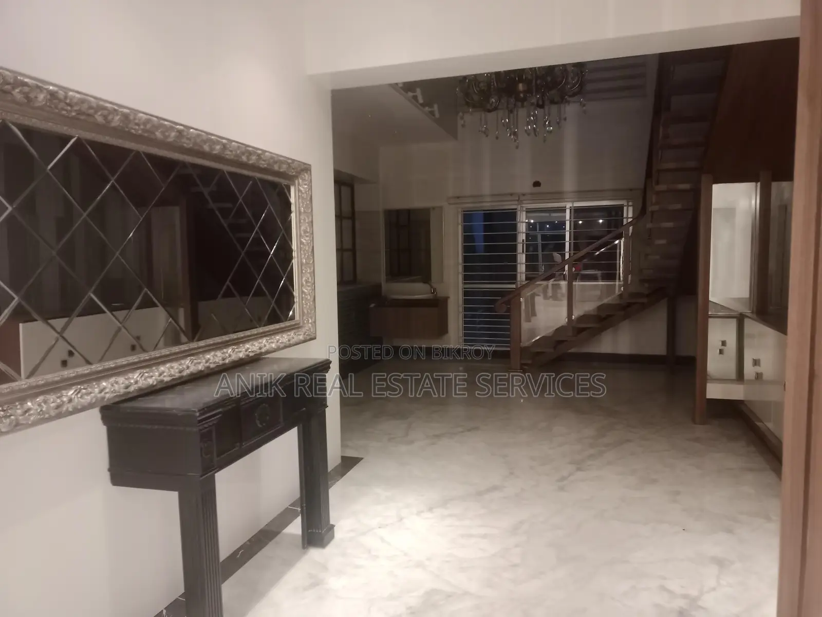 Good Quality Duplex Semi Farnised Flat Rent At Gulshan in Gulshan