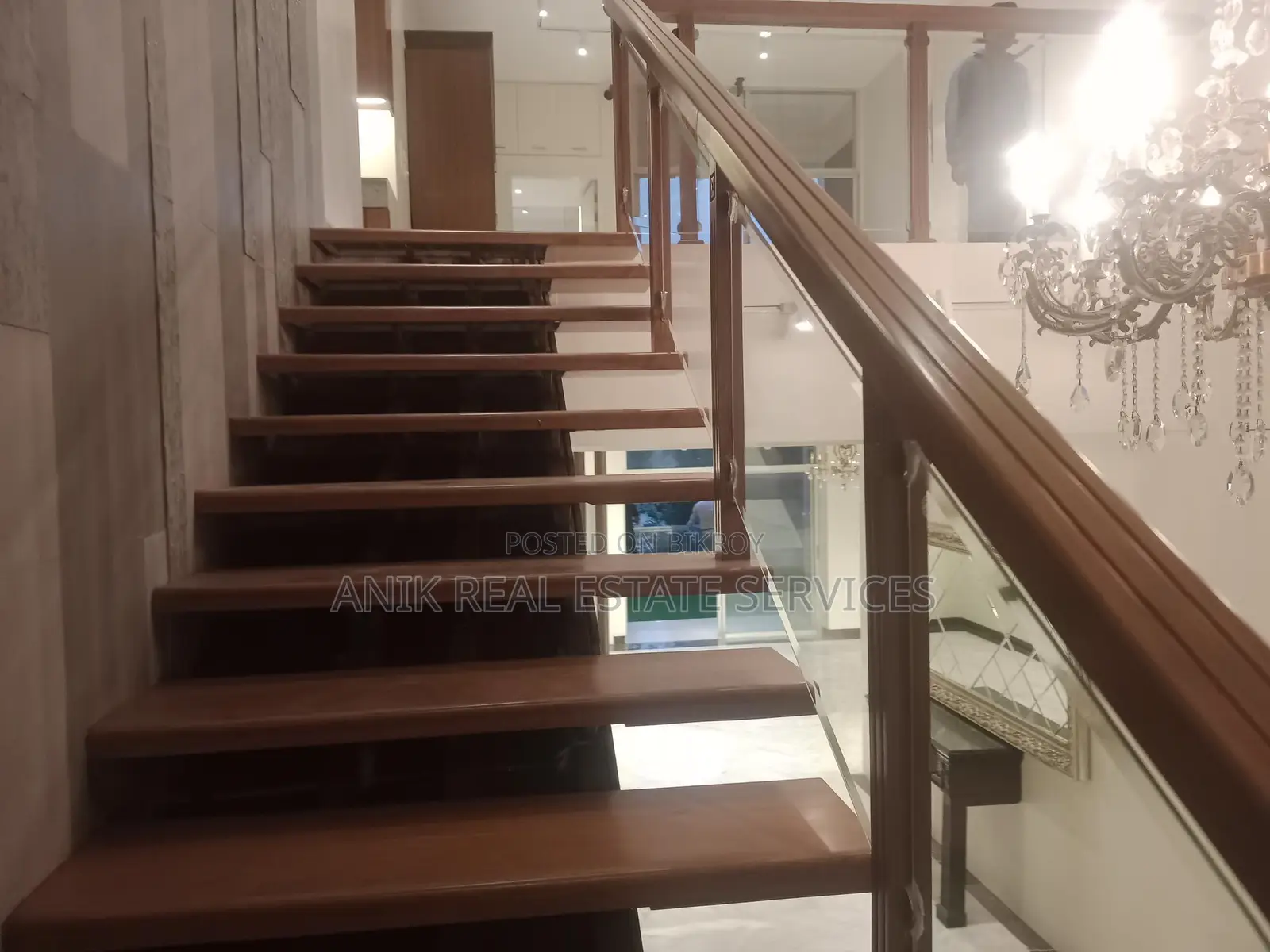 Good Quality Duplex Semi Farnised Flat Rent At Gulshan in Gulshan