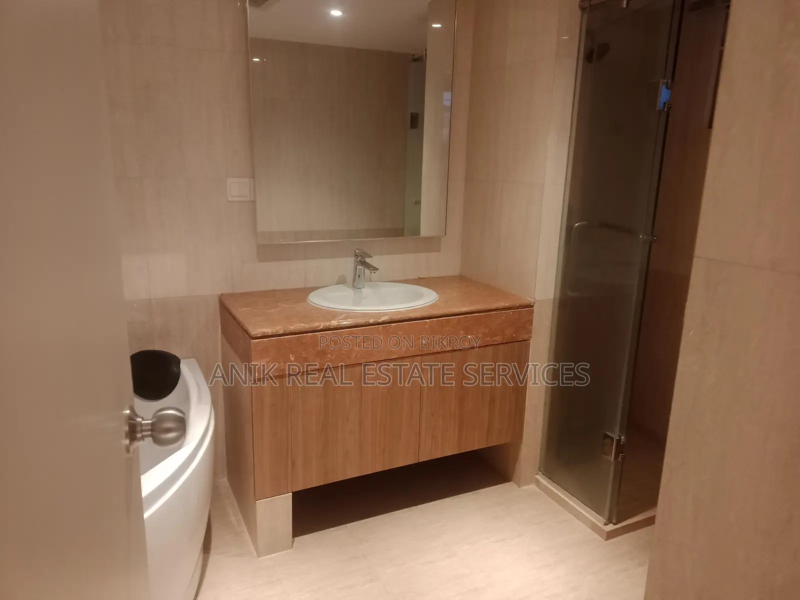 Good Quality Duplex Semi Farnised Flat Rent At Gulshan in Gulshan