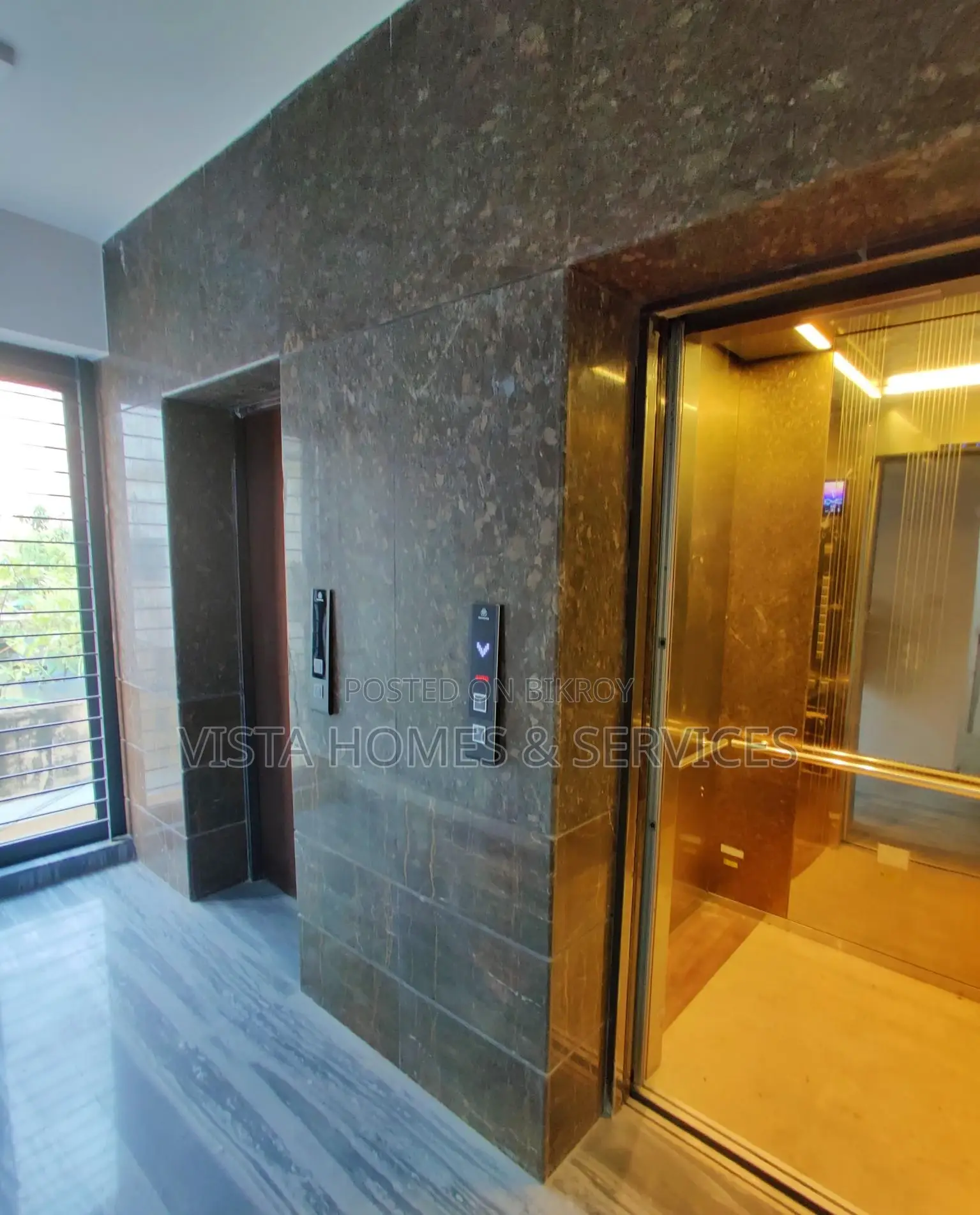 Fully Furnished Setup Commercial Floor Rent at Gulshan-1 in Gulshan
