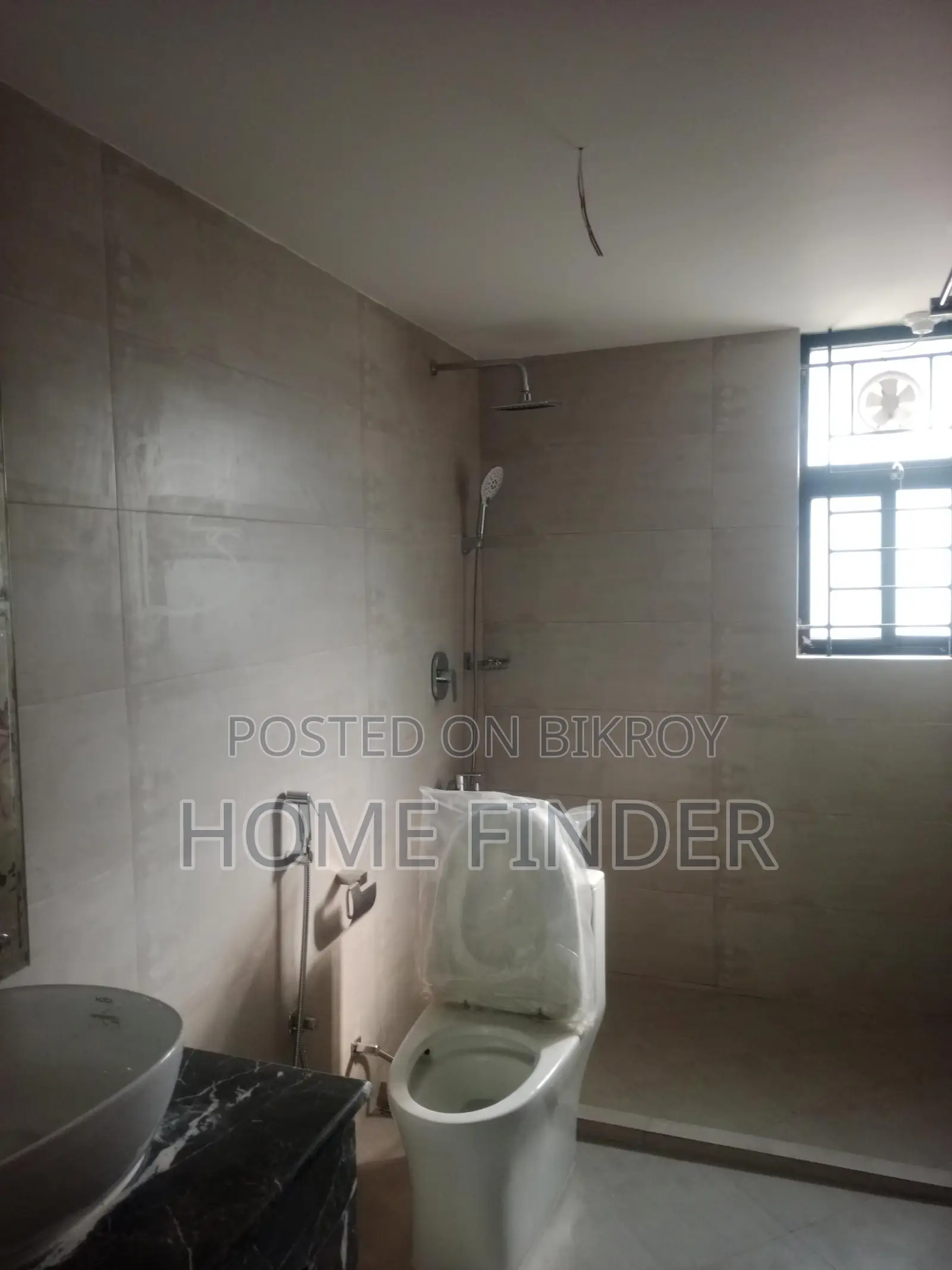 3520 Sqft Office Rent in Gulshan 2 in Gulshan