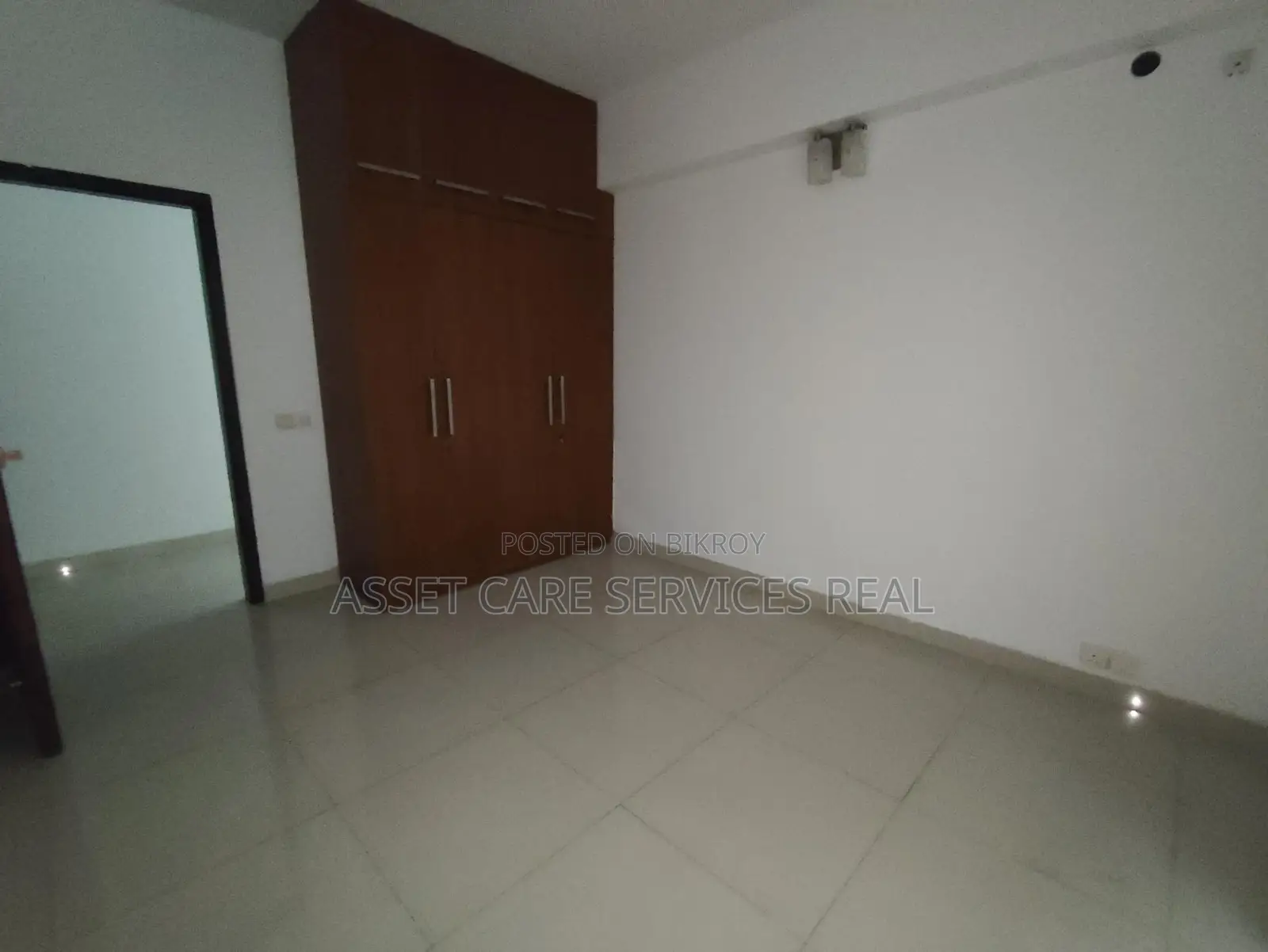 Baridhara Diplomatic Zone 3Bed Un-Furnished Apartment Rent in Baridhara