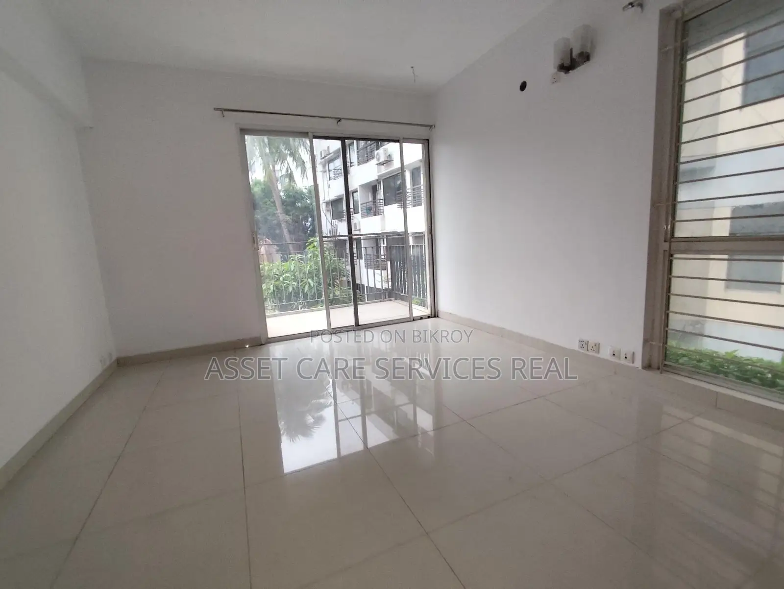 Baridhara Diplomatic Zone 3Bed Un-Furnished Apartment Rent in Baridhara