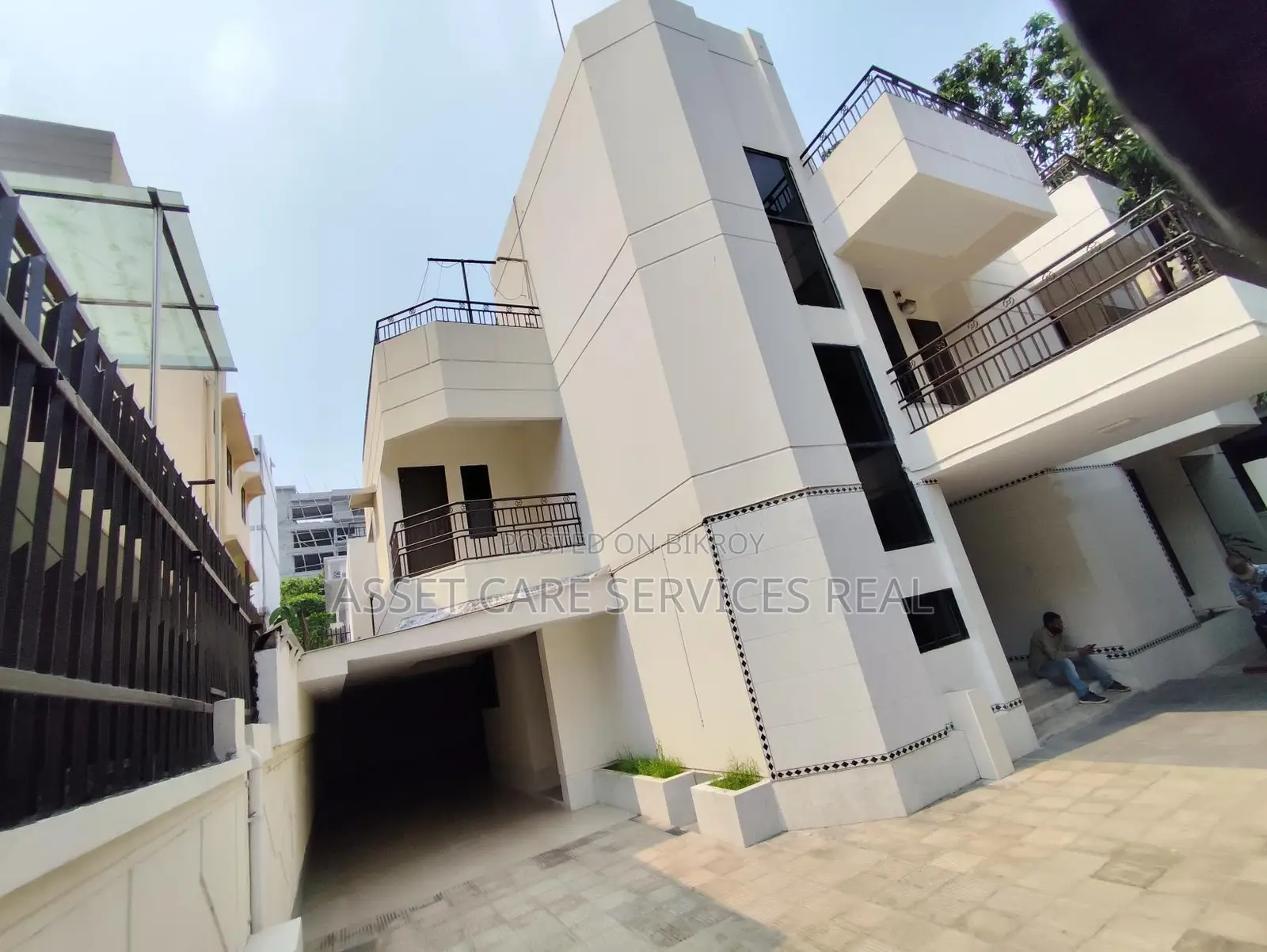 (5050-Sqft) Independent House Rent In Baridhara Diplomatic Zone in Baridhara