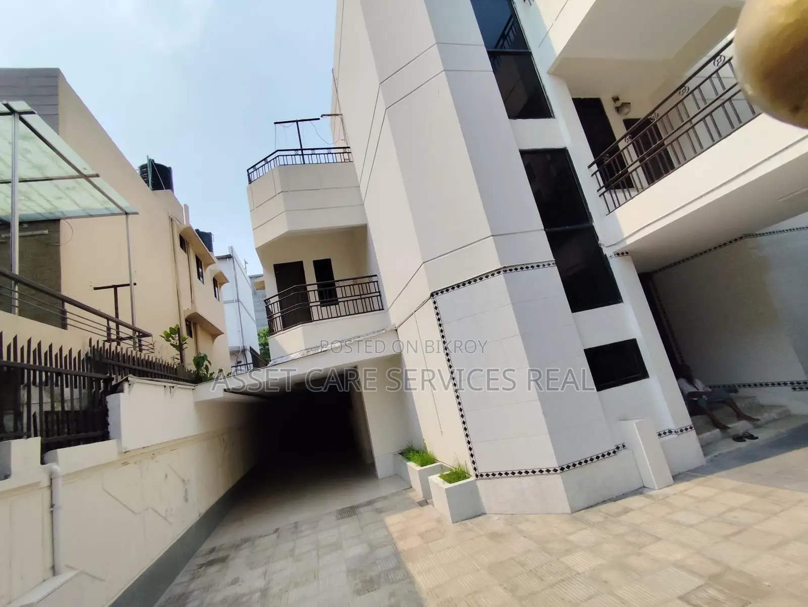 Baridhara Diplomatic Zone 5500-Sqft Independent House Rent in Baridhara
