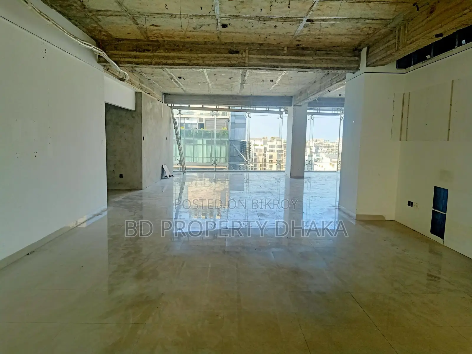 2500 Sqft Nice Open Commercial Space Rent In Gulshan in Gulshan