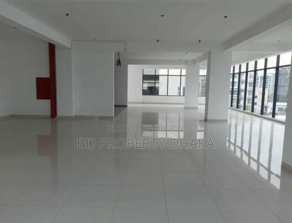 5500 Sqft Newly Modern Commercial Space Rent In Gulshan Avenue in Gulshan