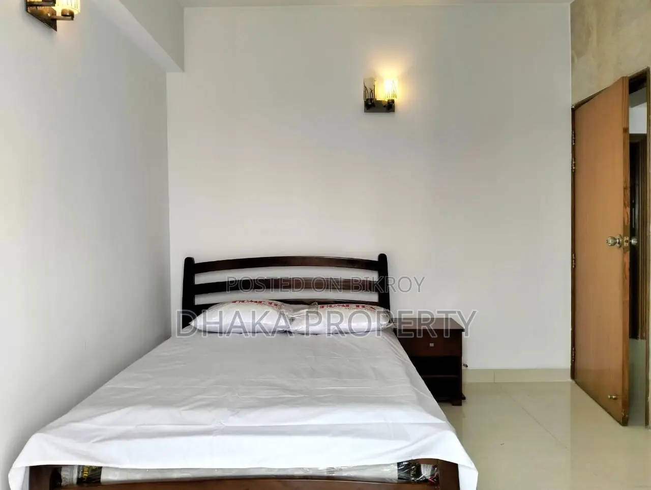 Lake View Furnish Apartment Rent At Gulshan Diplomatic Areas in Gulshan