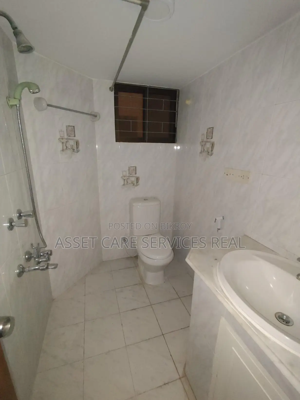 Lake View 4Bed Un-Furnished Big Apartment Rent In Gulshan in Gulshan