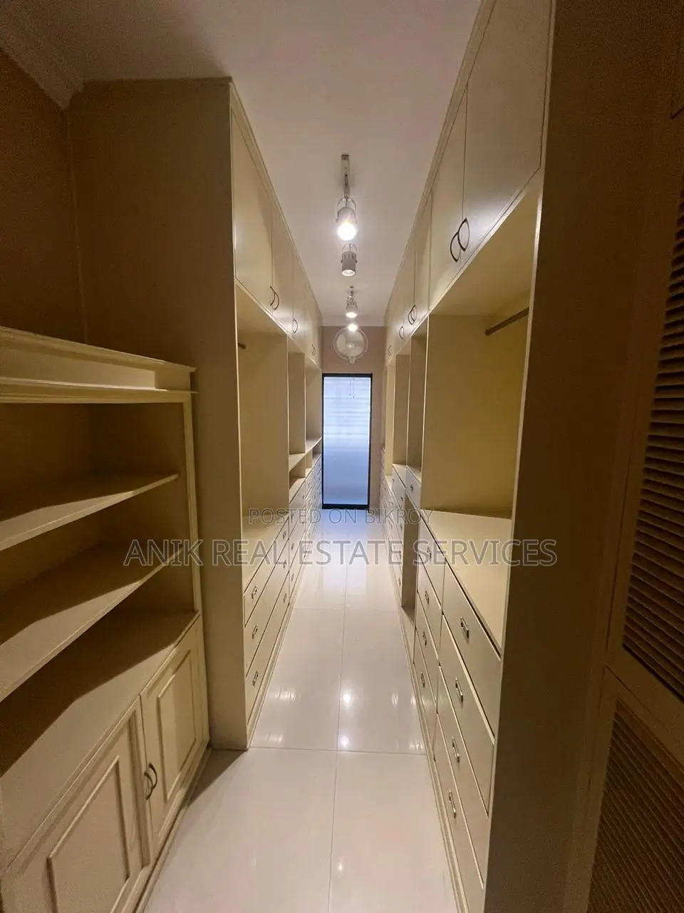 Luxurious 2 Bedroom Full Furnished Flat Rent At Gulshan in Gulshan